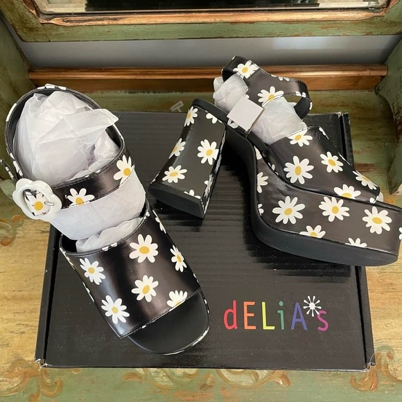🌼 dELiA*s by DOLLS KILL • Daisy Daze / What's The Buzz Platform Heels - Picture 9 of 12